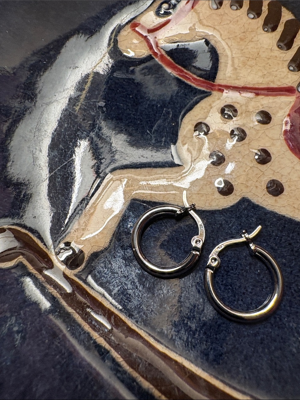 (2) pairs of Sterling Silver hoop earrings - Picture 4 of 4